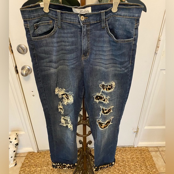 KanCan Estillo Distressed Leopard Print Patch Jeans 13 30 - Picture 1 of 15